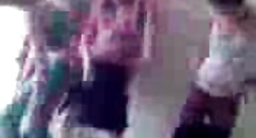 phim sex kazama Mulatto phim sex18+ cưỡi gà của bạn bè và đi tiểu.